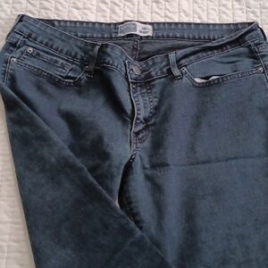 Sleek Black Skinny Jeans for Women